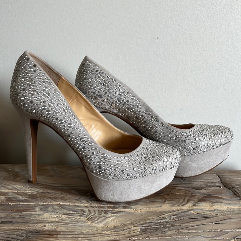 Gianni Bini women’s Sz 7.5 sparkly silver rhinestone platform pumps high heels